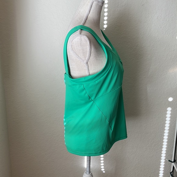 EUC THE NORTH FACE | Kelly Green Workout Tank Top, L - Picture 3 of 16